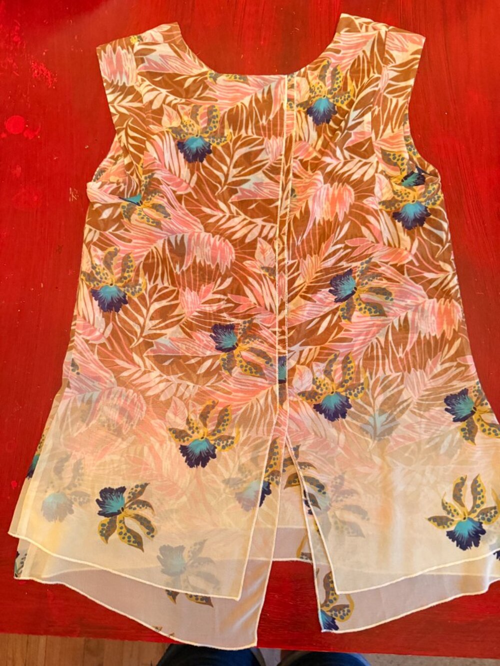 CAbi Parlor Top — Women’s Sleeveless Tropical Floral Chiffon, Sz S - Picture 6 of 6